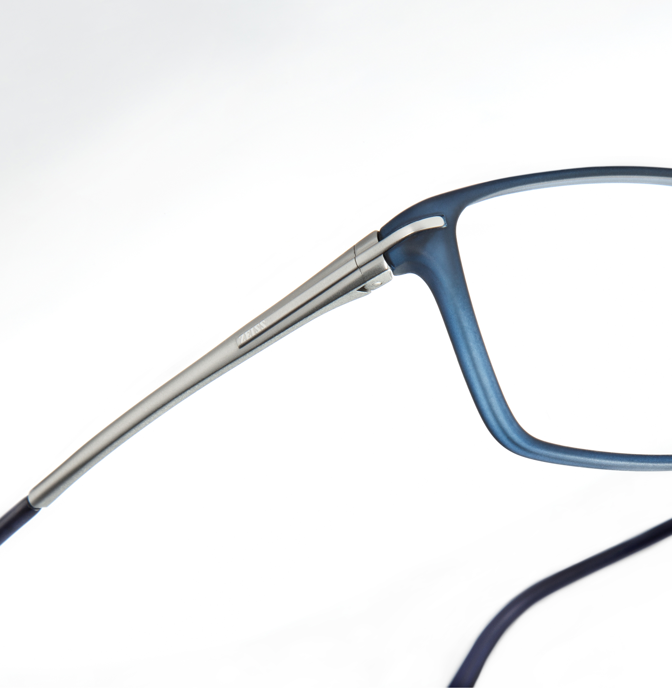 ZEISS Collaborates with STEPPER ZEISS International