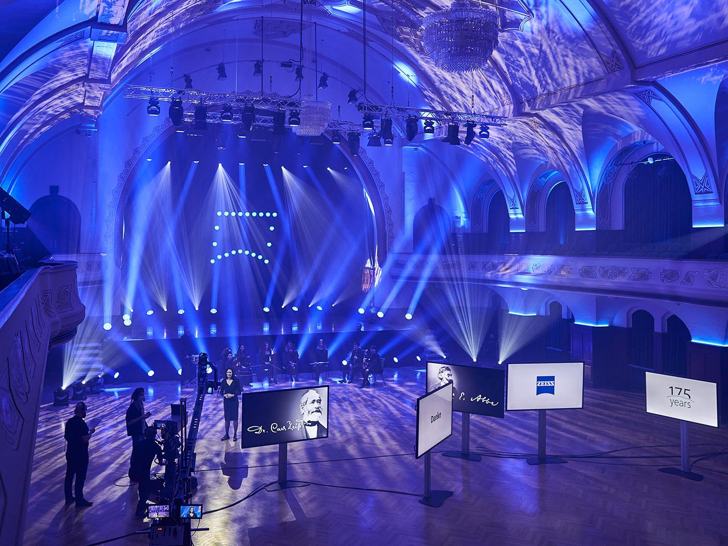 ZEISS feiert 175 Jahre voller Innovationen, Leidenschaft und Mut zur Entwicklung