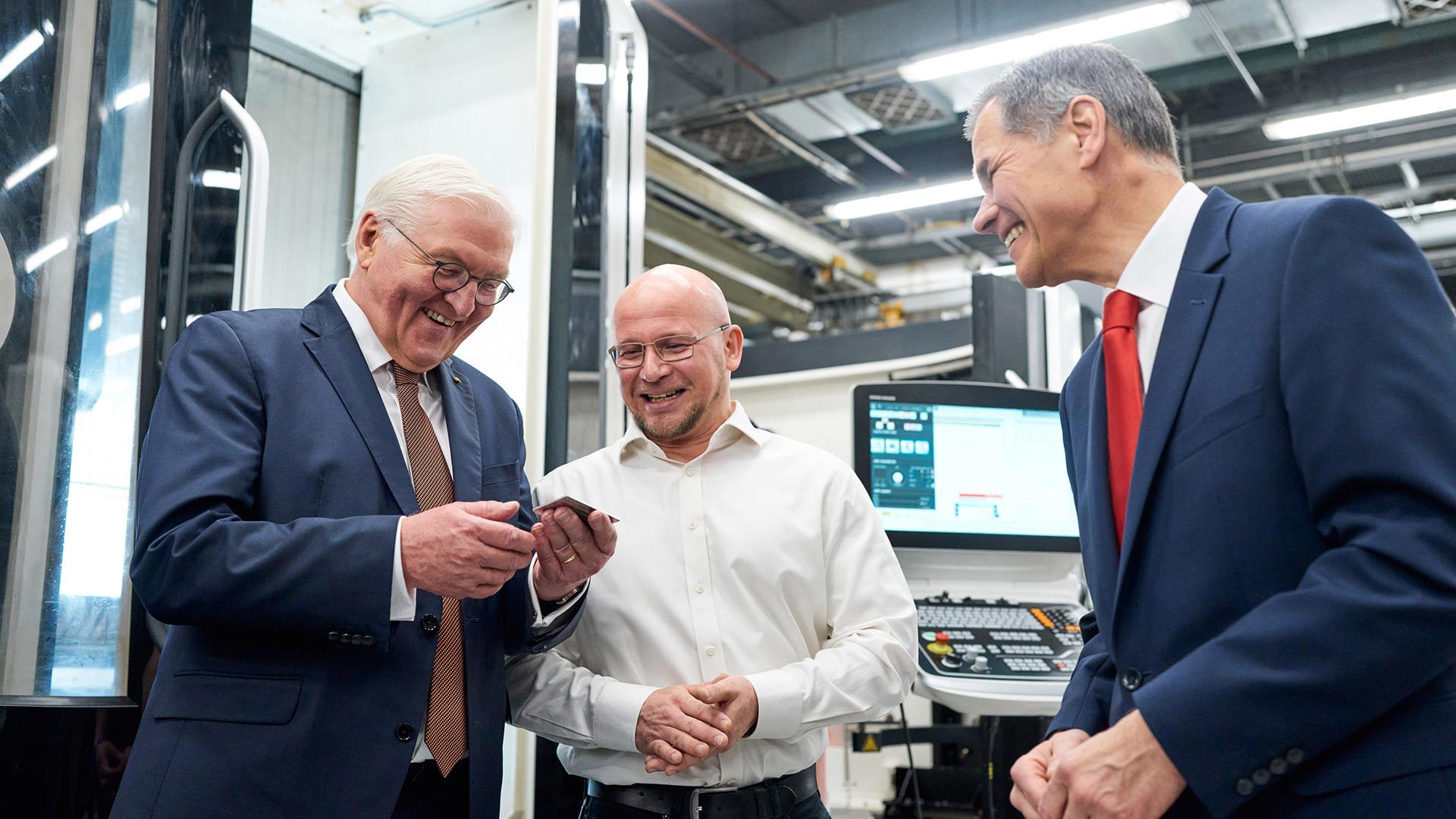 Federal President Frank-Walter Steinmeier visits ZEISS in Jena