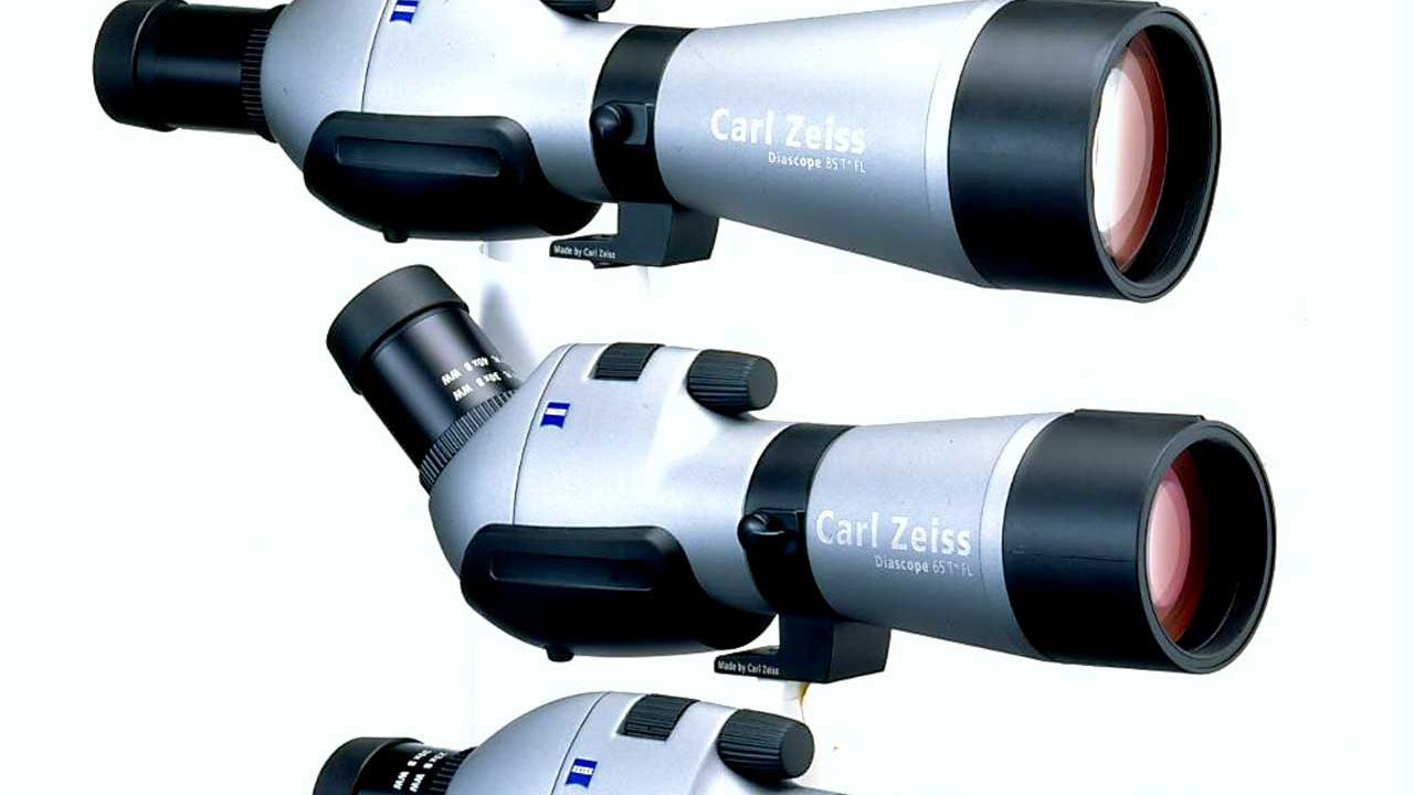 Spotting scopes and interchangeable eyepieces