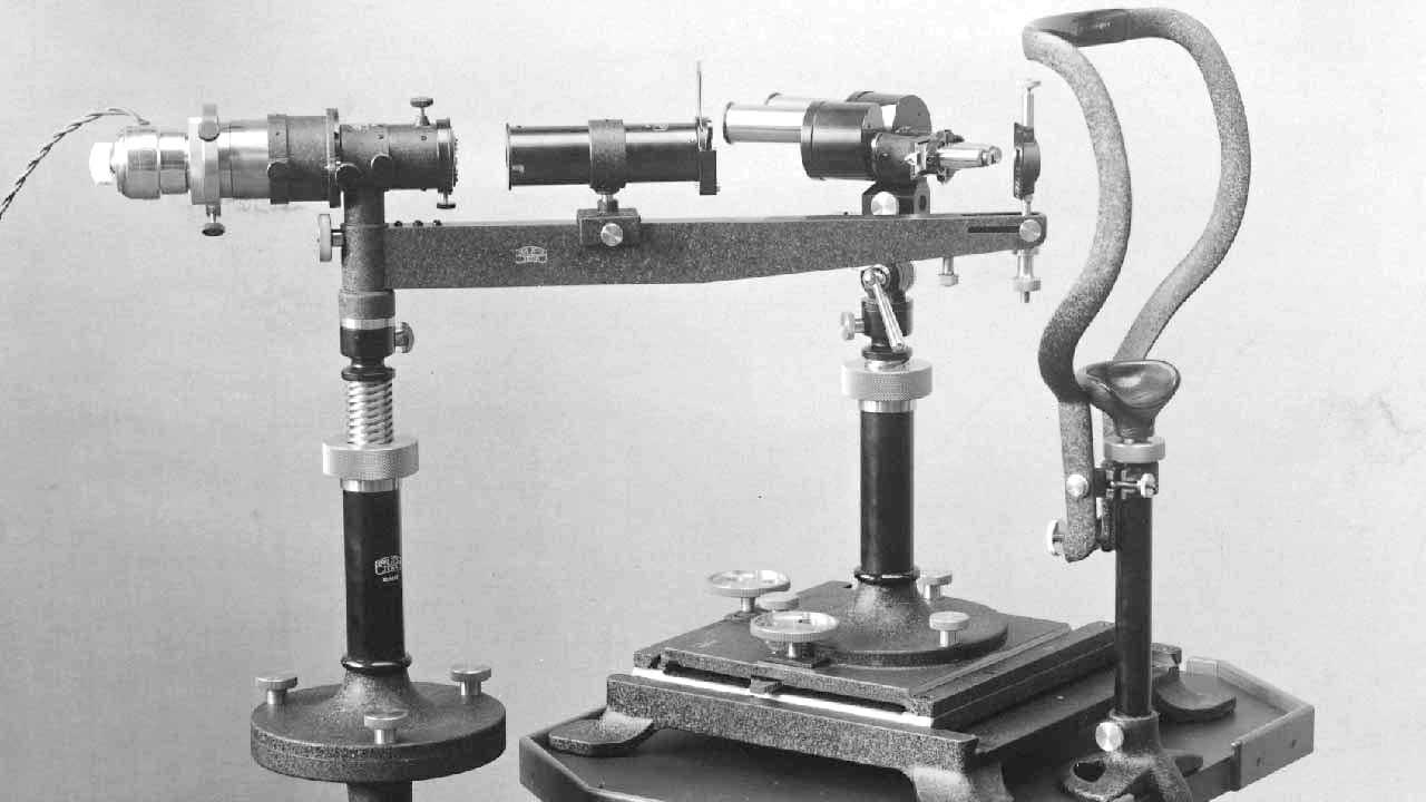 Gullstrand's slit lamp.