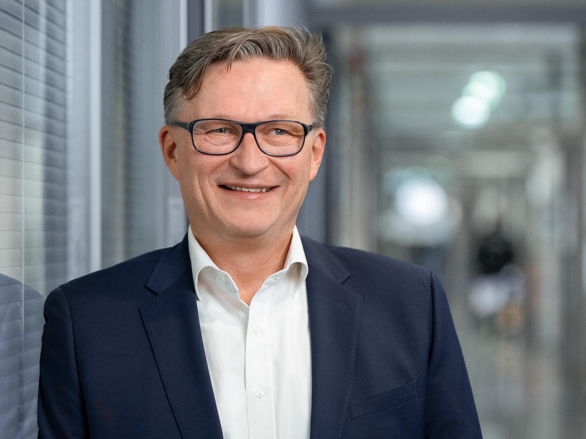 Dr. Frank Rohmund Member of the Executive Board of the ZEISS Group