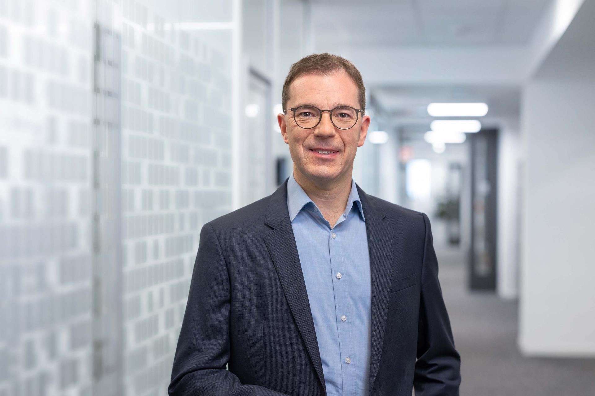 Dr. Jochen Peter
