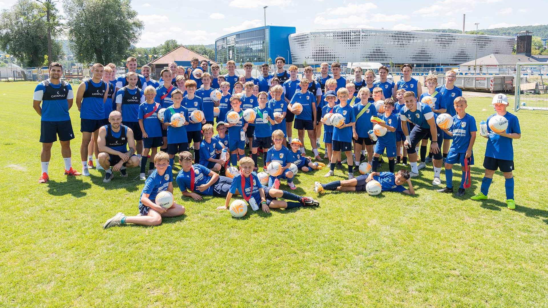 Group picture of the attendees of the FCC Summer Camp 2024