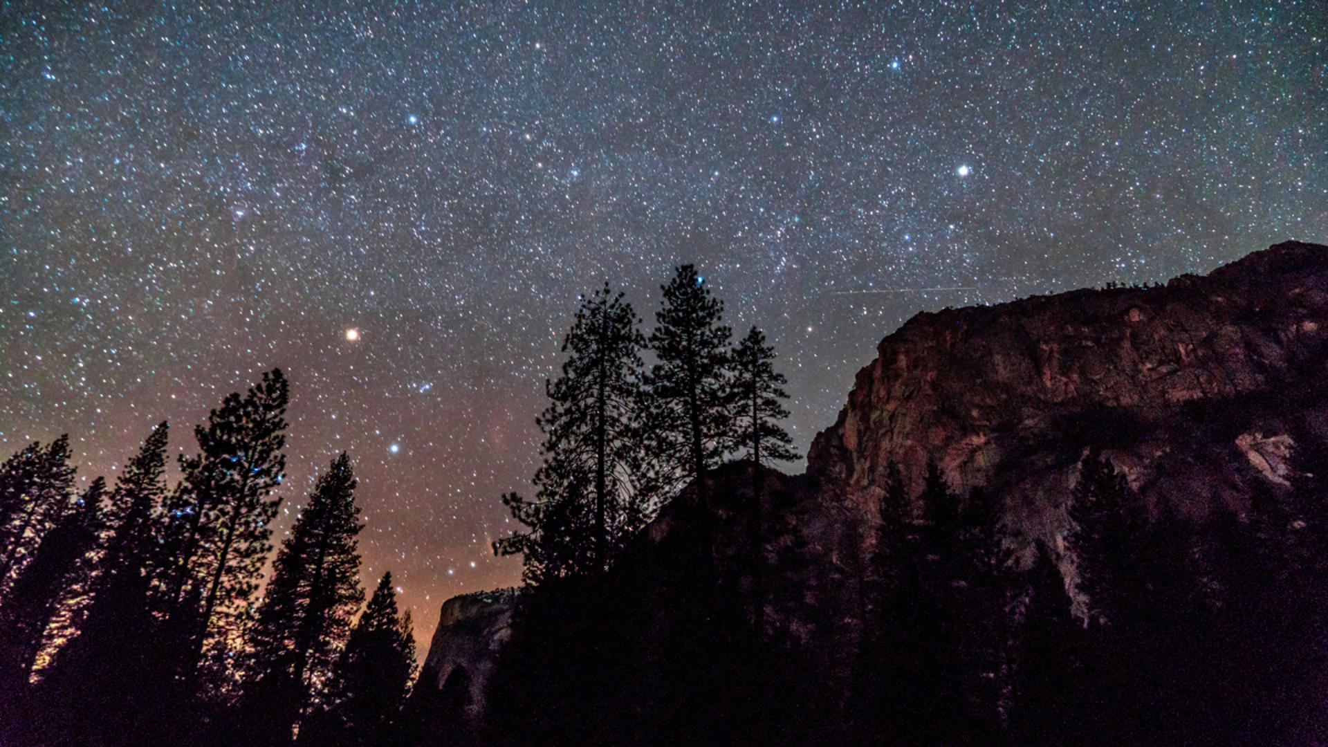 Astrophysicist Dr. Suzanna Randall researches outer space and focuses on the evolution of stars.