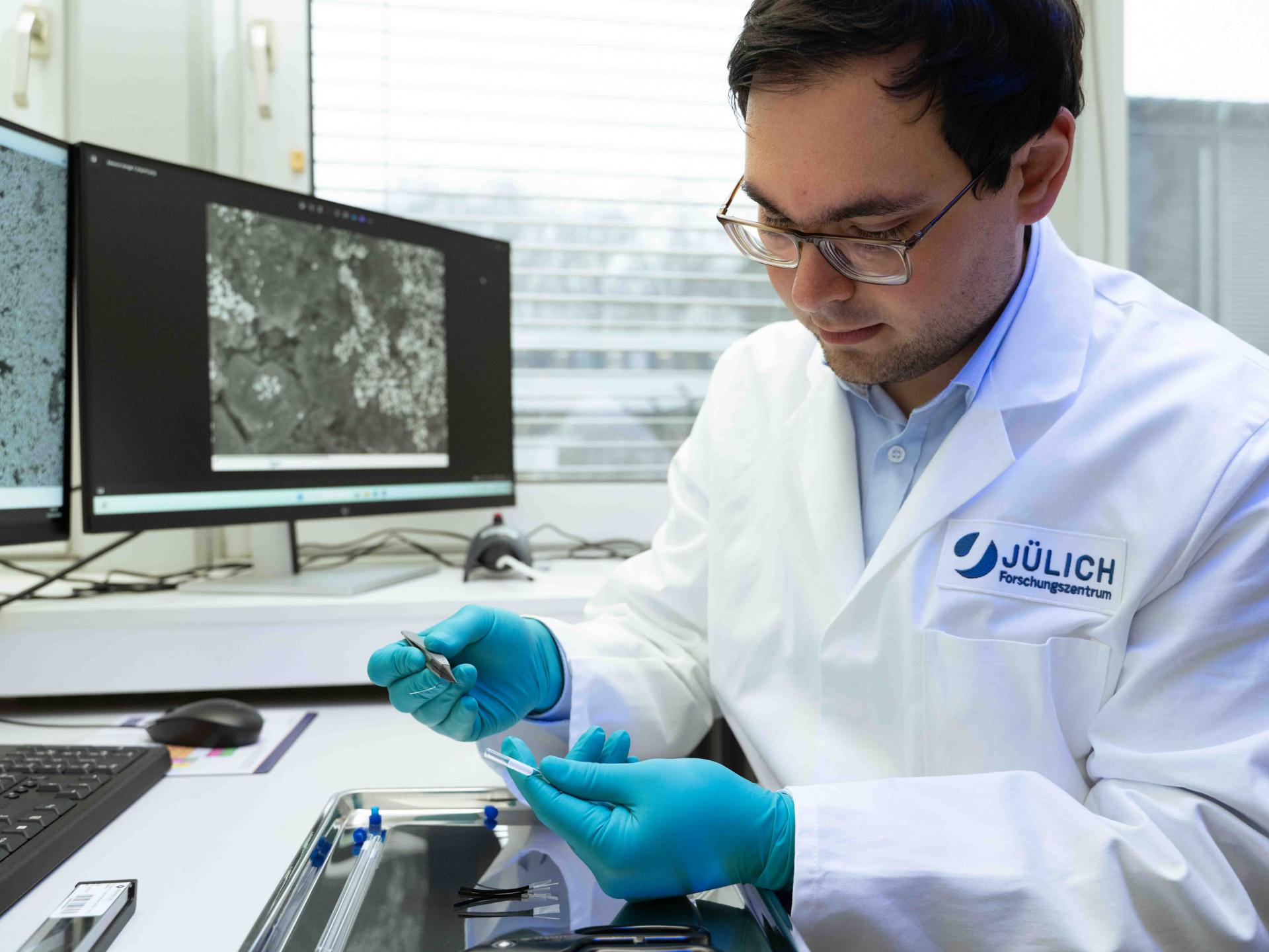  Examining the membrane electrode unit