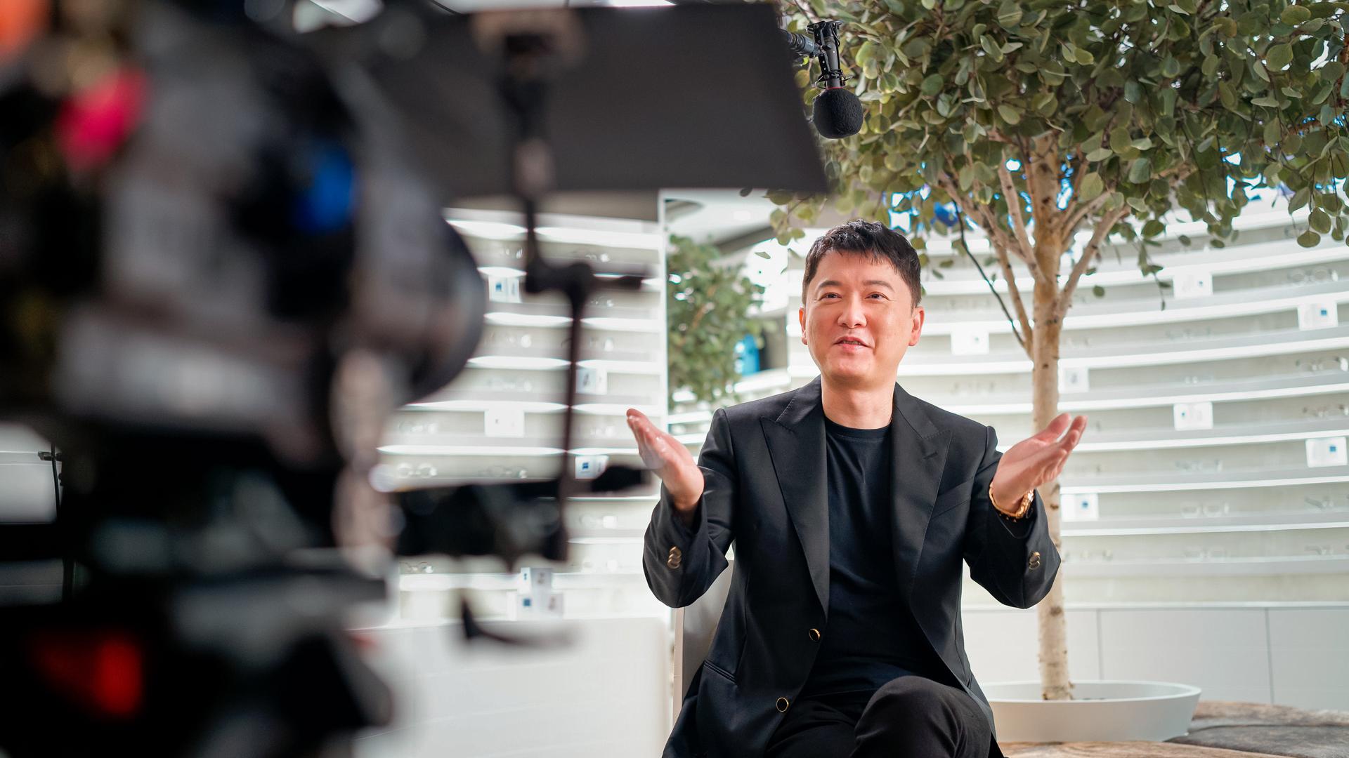 Making-Of Jeffery Yau, Founder and CEO of PUYI OPTICAL