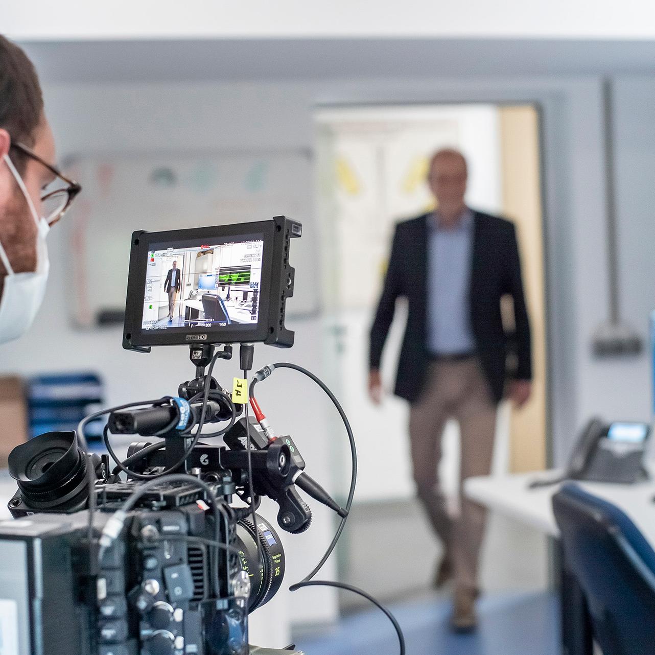Making-Of Interview with Prof. Joachim Mayer, Materials Scientist at RWTH Aachen University.
