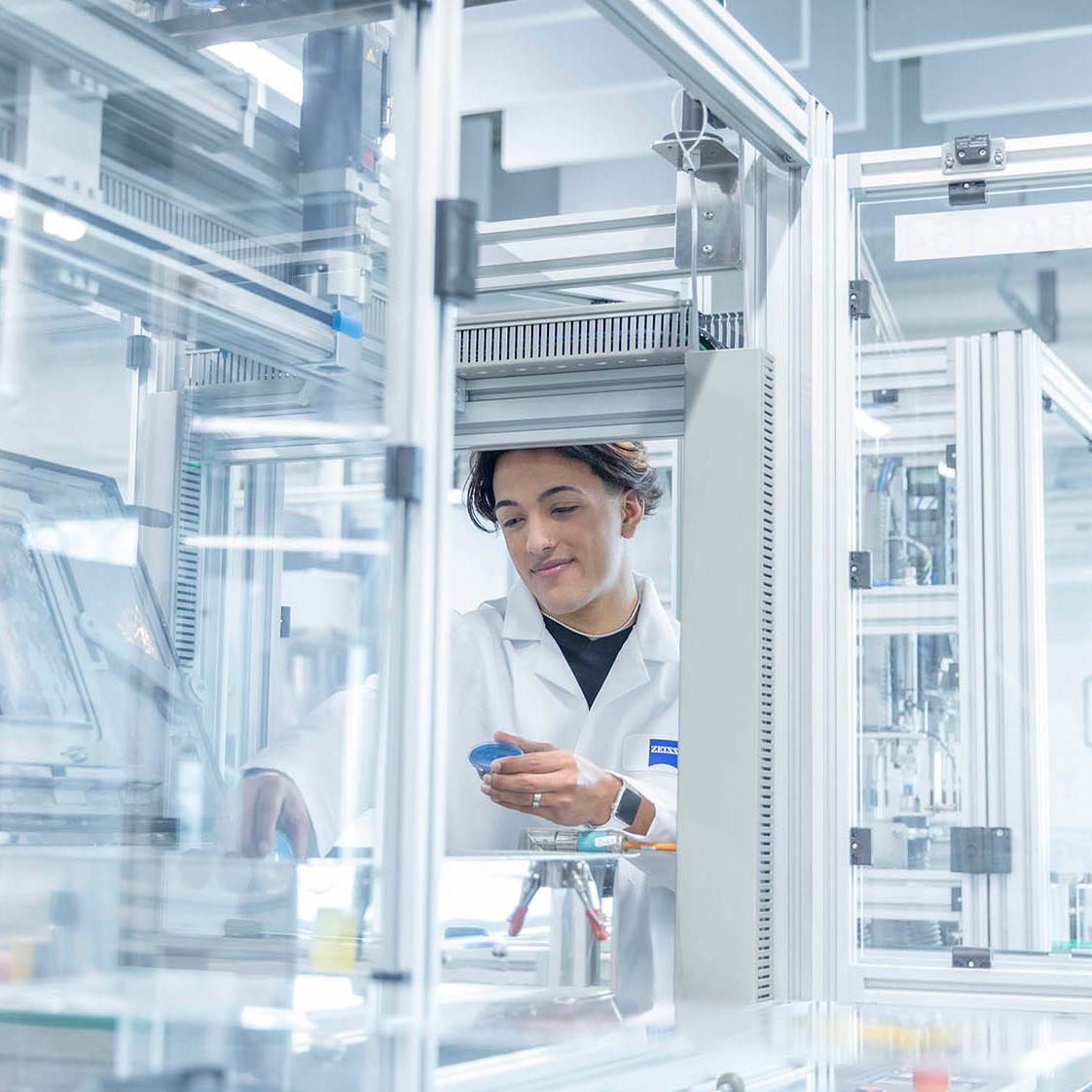 ZEISS technician working in Production and Manufacturing
