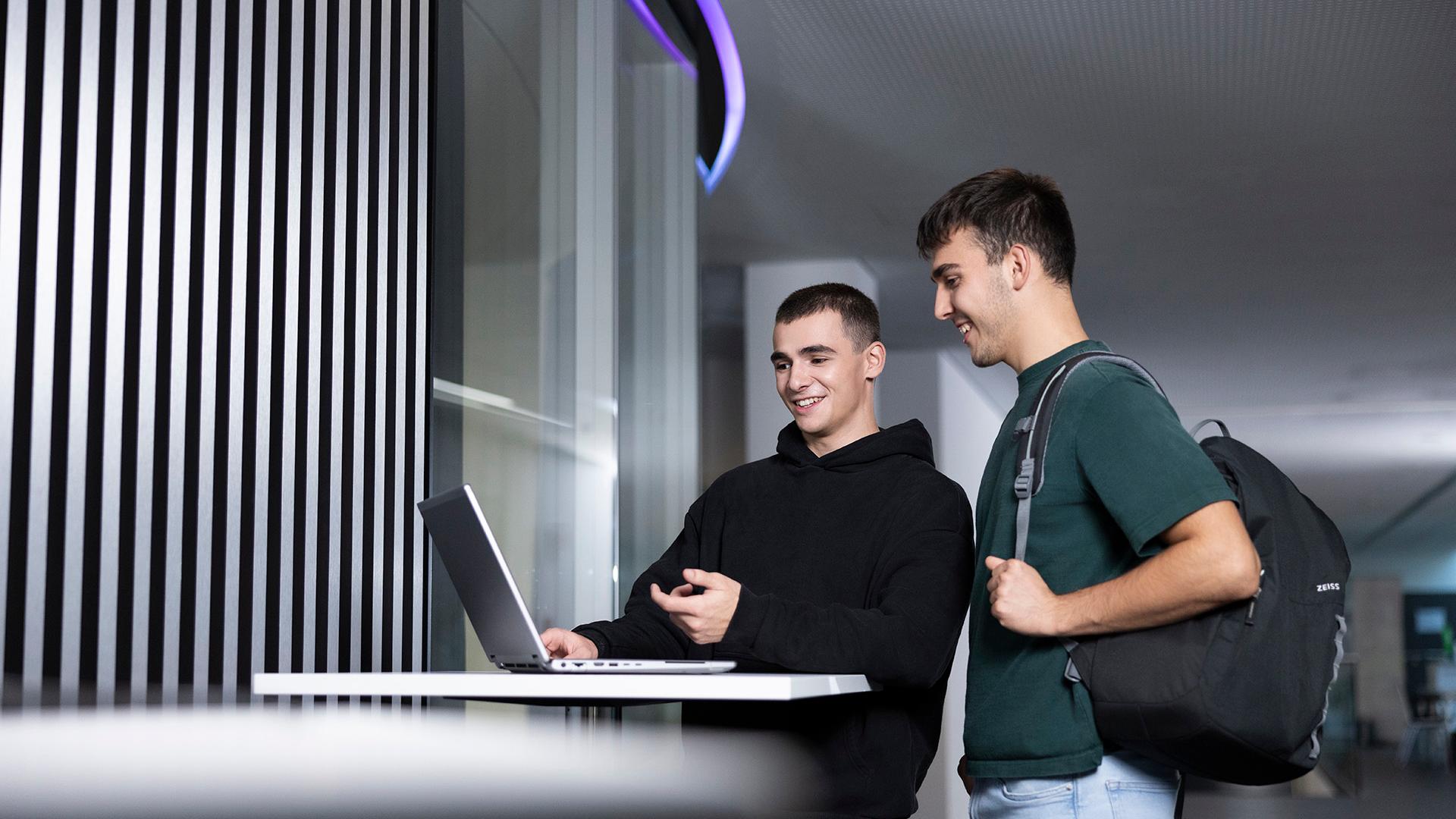 ZEISS Ausbildung Kaufmaennisch Management Assistent