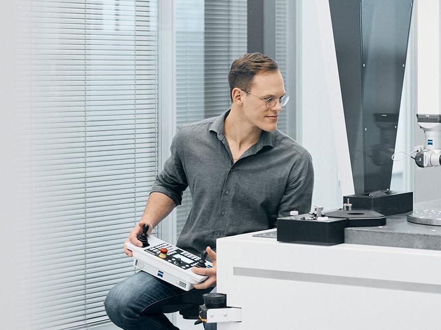 Multisensor coordinate measuring machines from ZEISS