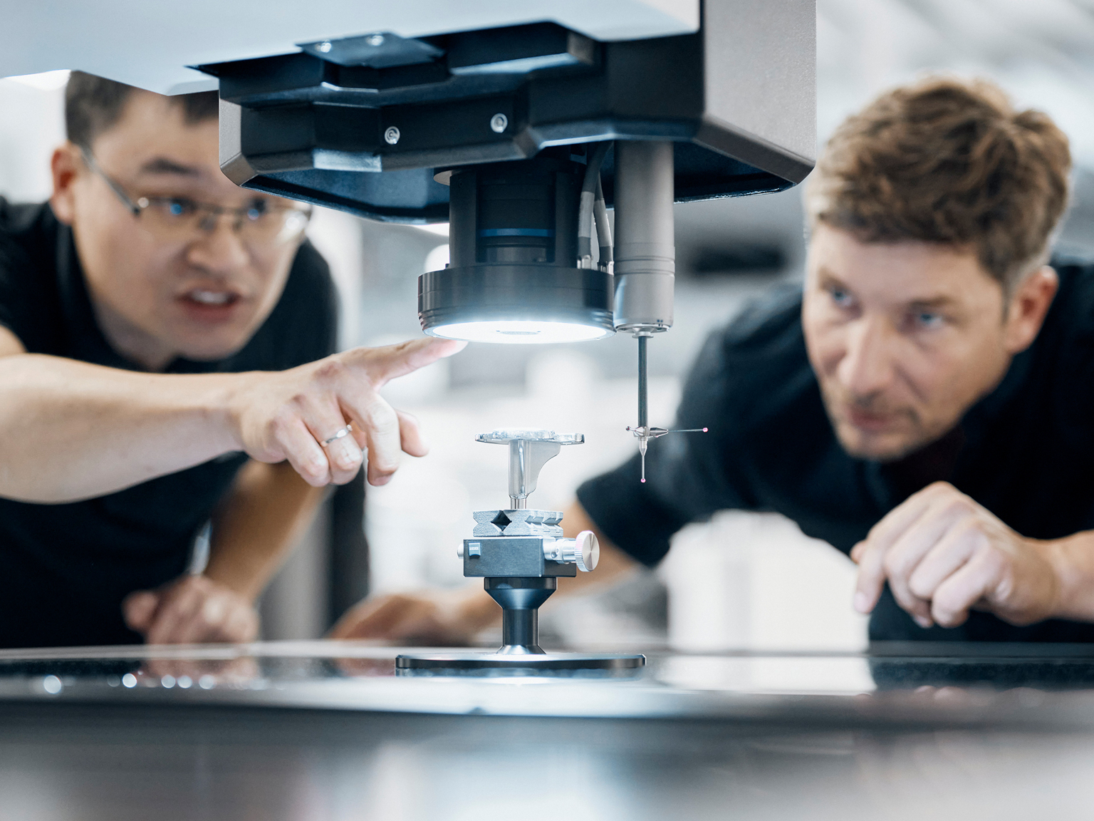 Vision measuring machines (VMM)