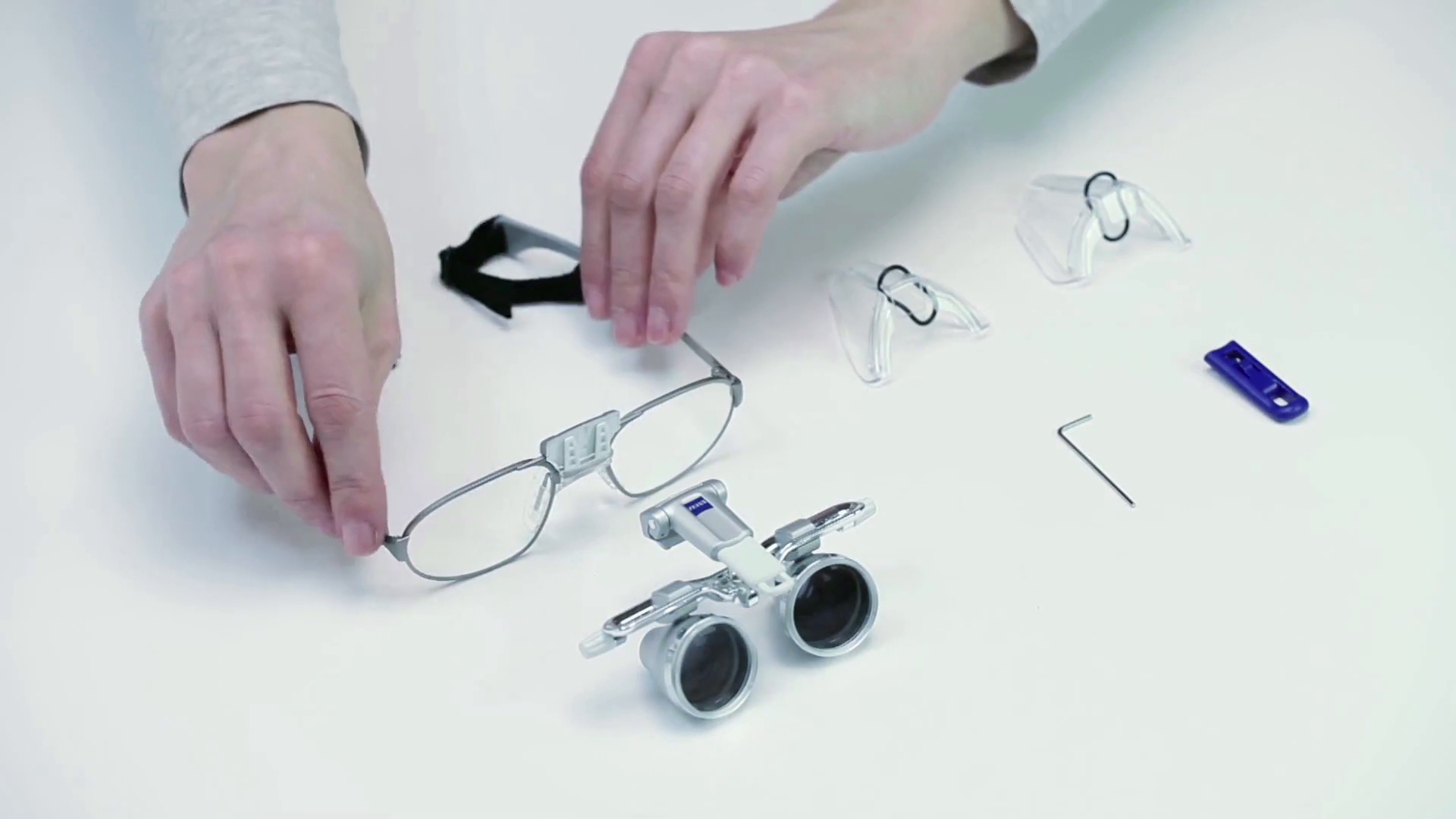 Individual Setting of ZEISS EyeMag Smart