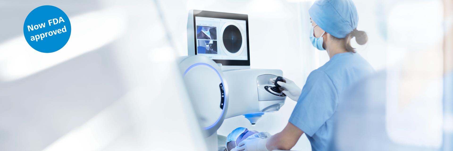 Image of ZEISS VISUMAX 800 with surgeon