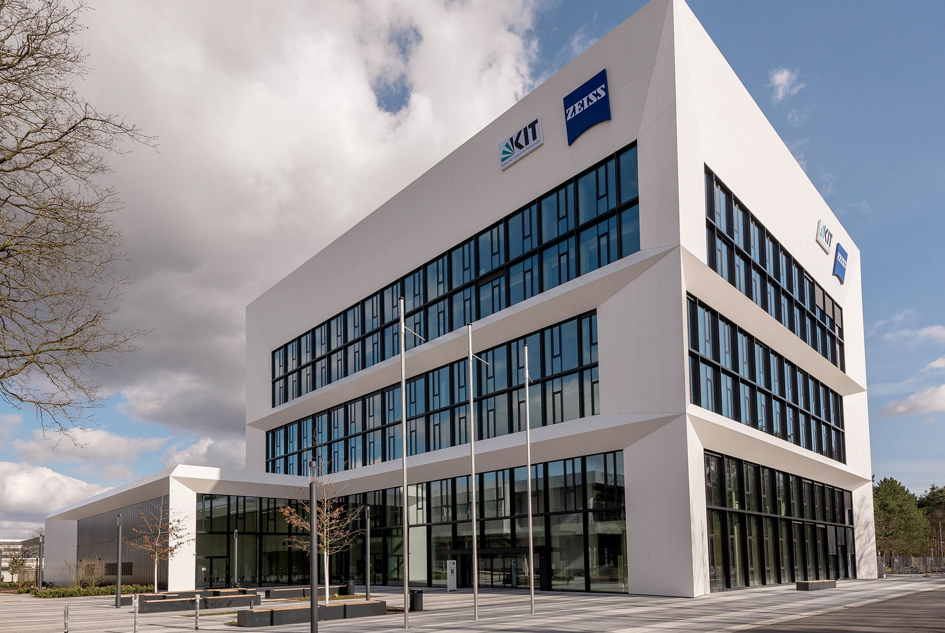 ZEISS Innovation Hub KIT celebrates oneyear anniversary