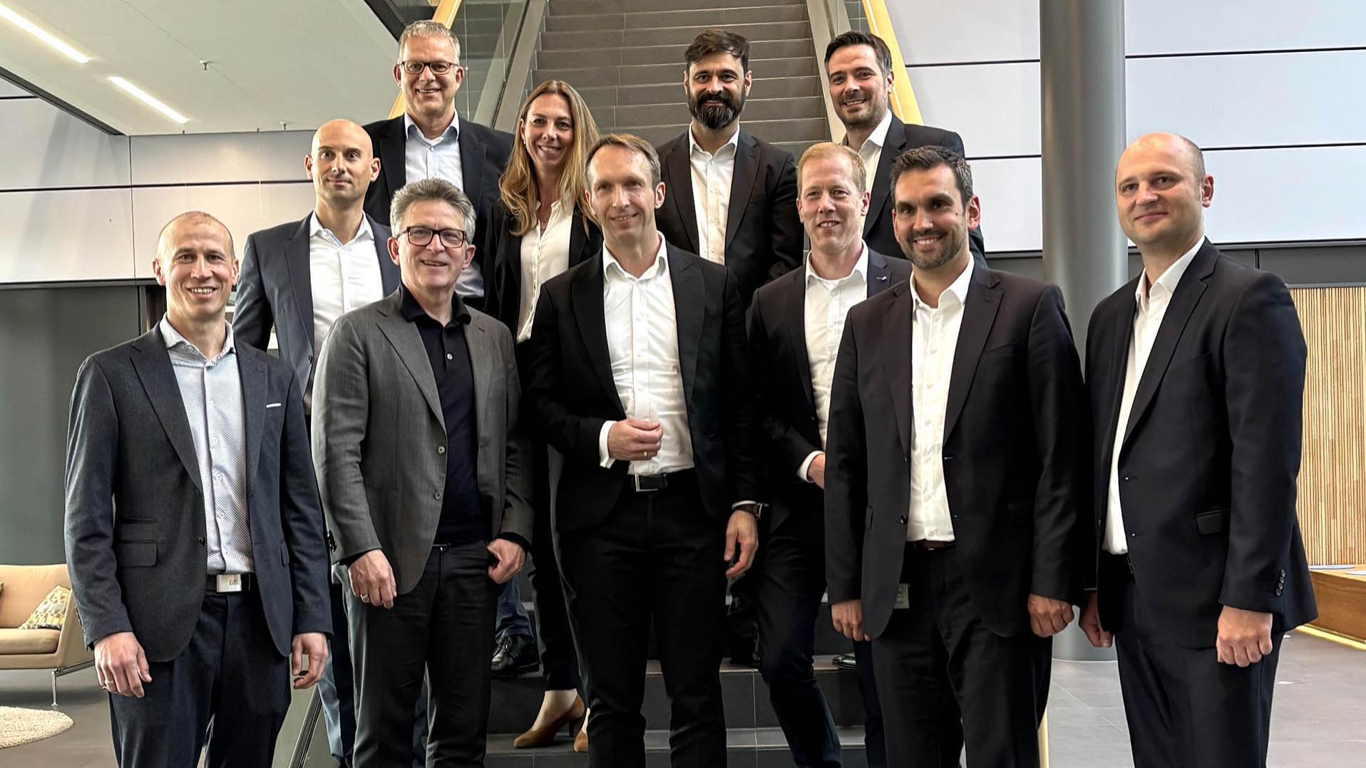 Representatives from ZEISS and tesa after signing the agreement to jointly industrialize large-area holography technology.