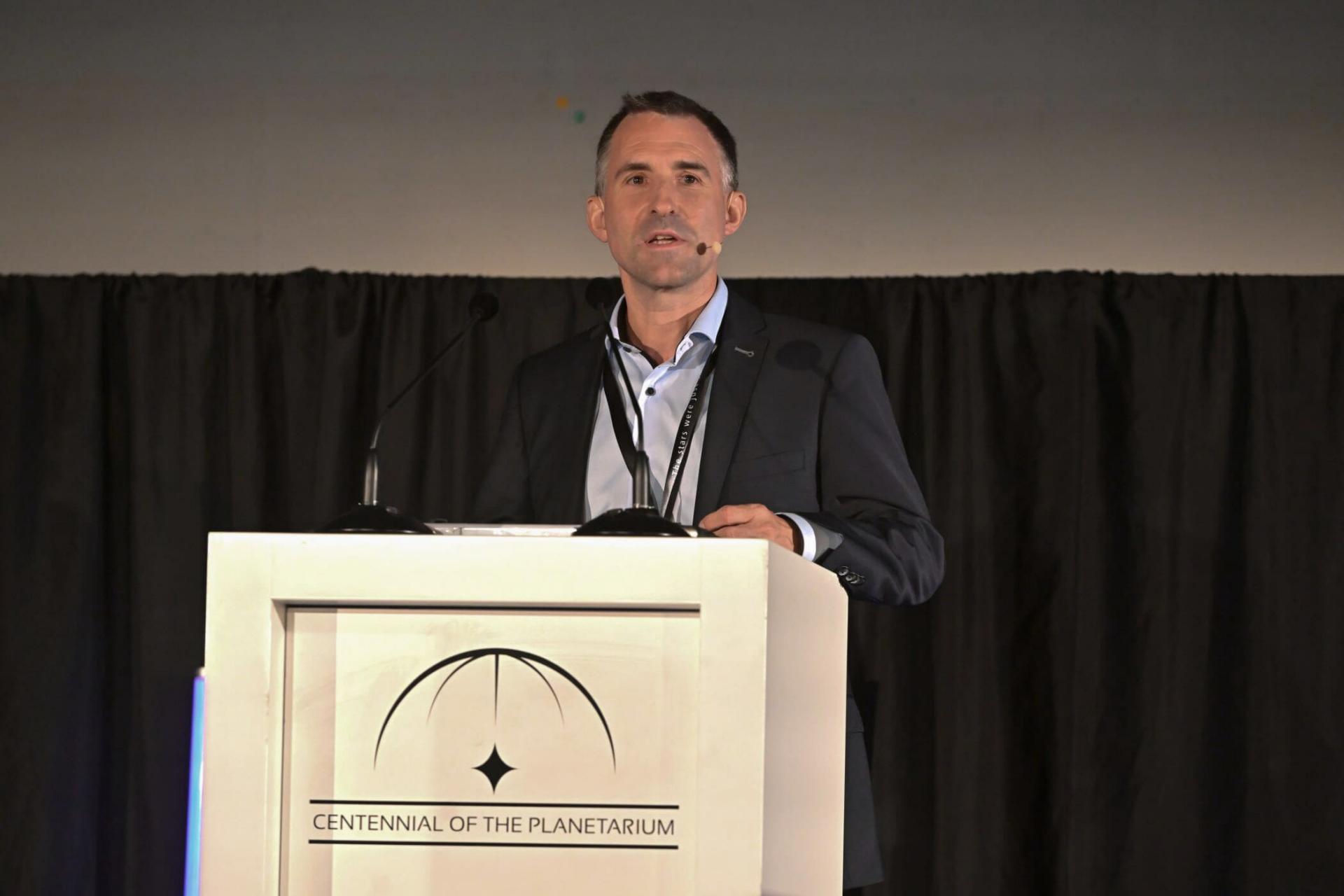 The president of the Society of German-Speaking Planetariums (GDP), Dr. Björn Voss.