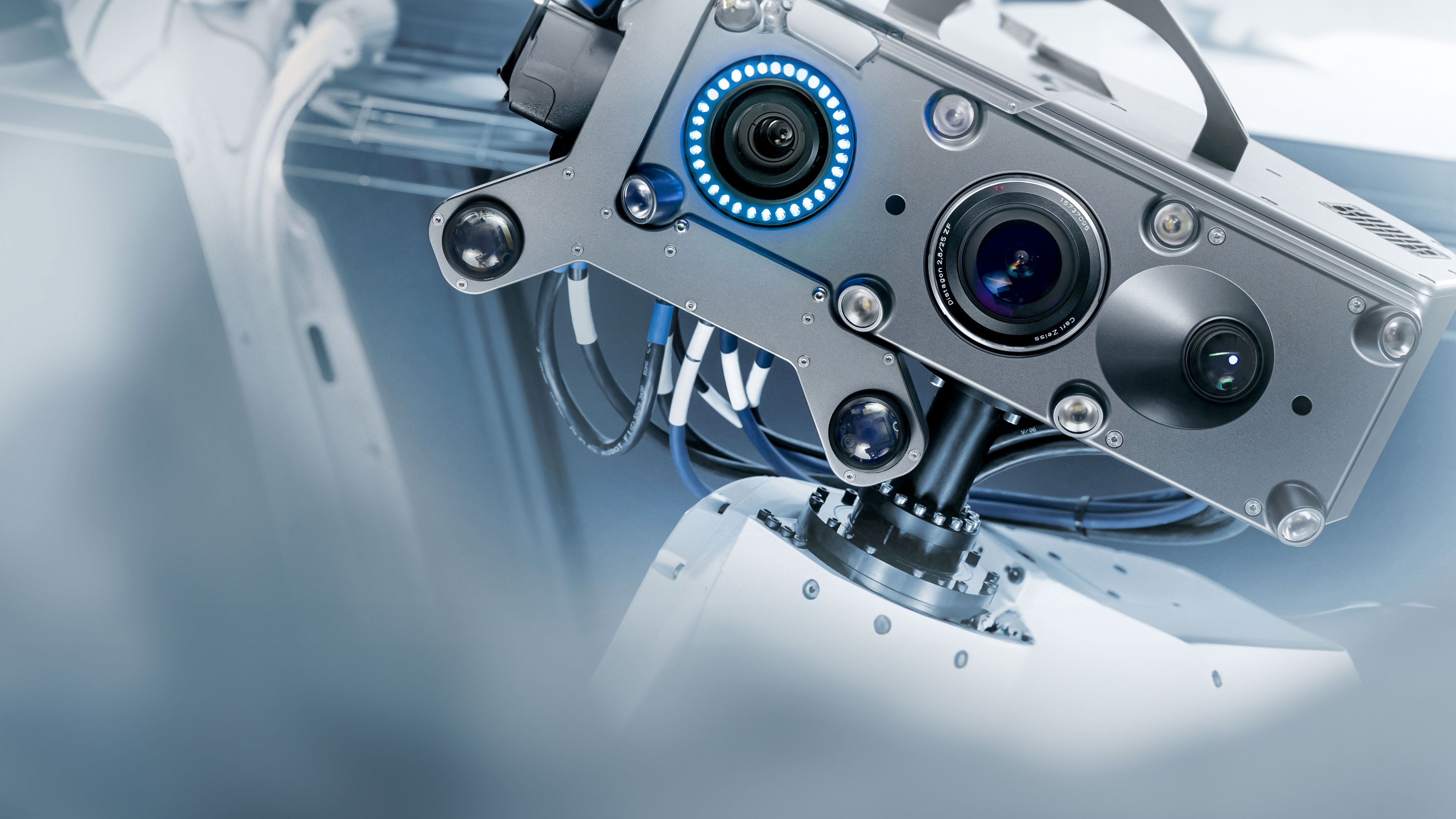 zeiss-industrial-lenses-stage.jpg