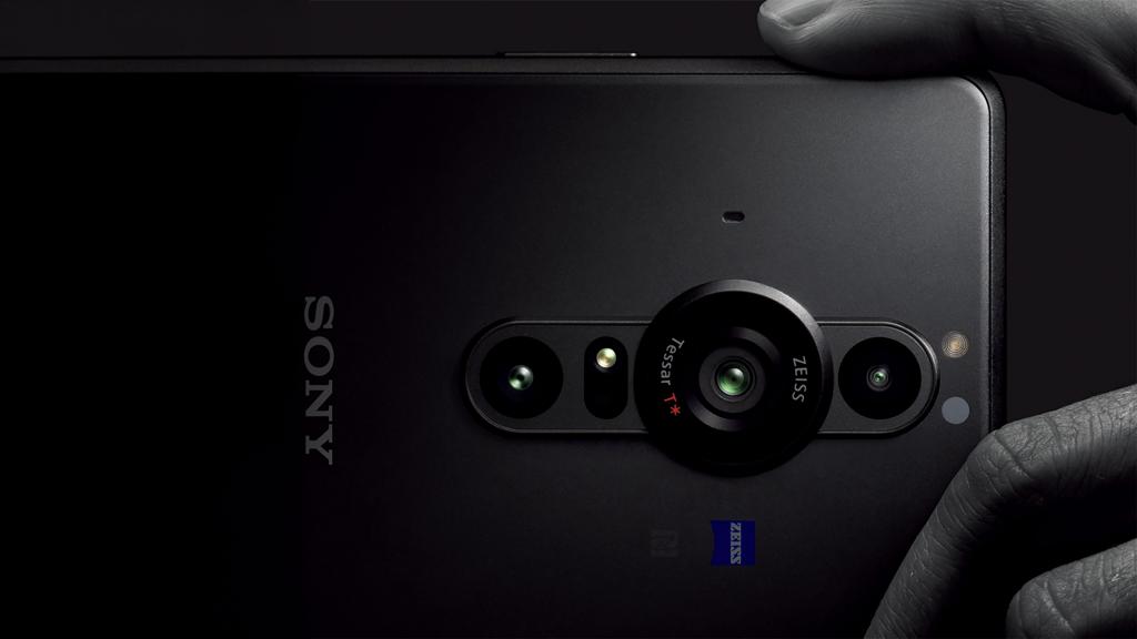 https://www.zeiss.com/content/dam/pno/images/photography/mobile-imaging/brand-partnerships/sony/zeiss-mobile-imaging-brand-partnerships-sony-smartphones.jpg/_jcr_content/renditions/original.image_file.1024.576.file/zeiss-mobile-imaging-brand-partnerships-sony-smartphones.jpg