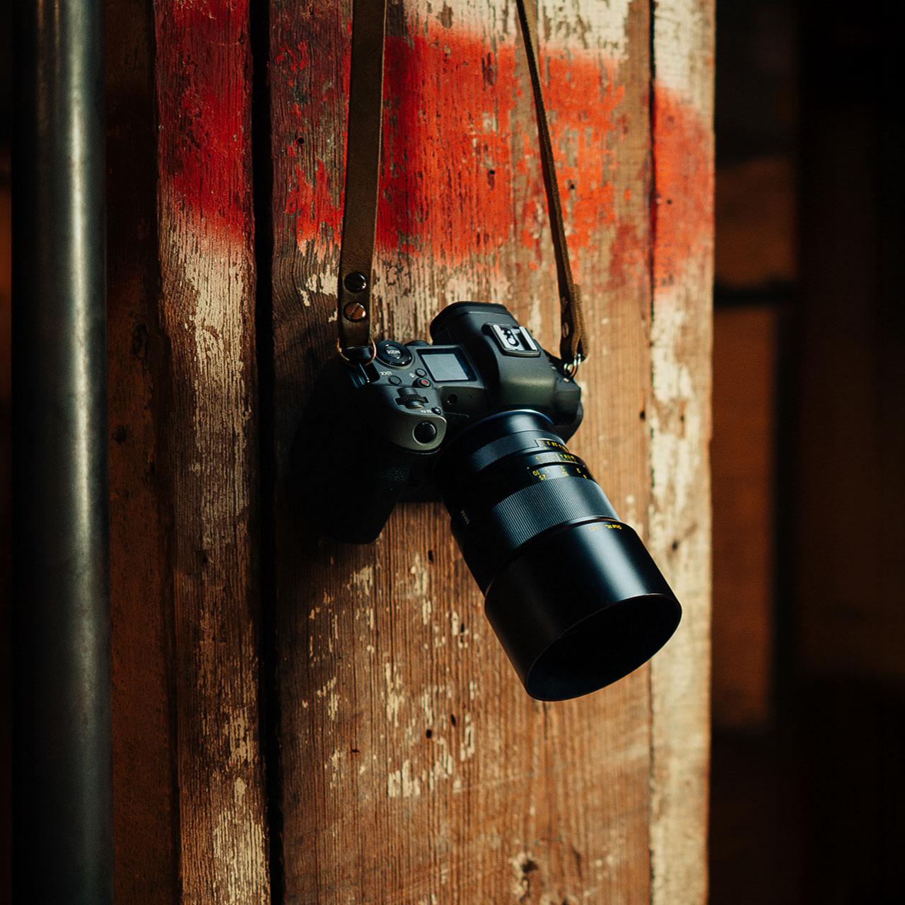 ZEISS Lenses for Mirrorless System Cameras | Compact high