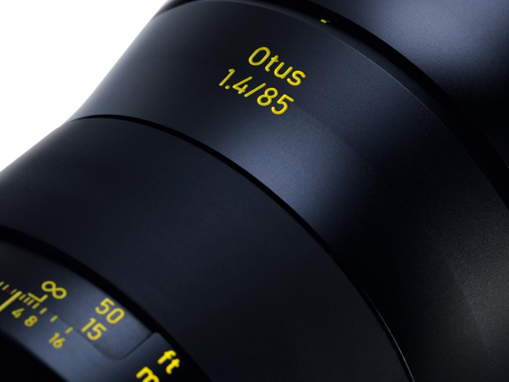 コシナ　Carl Zeiss Otus 85mm F1.4 ZF.2 Zeiss introduces 'no distortion' Otus 1.4/85mm: Digital