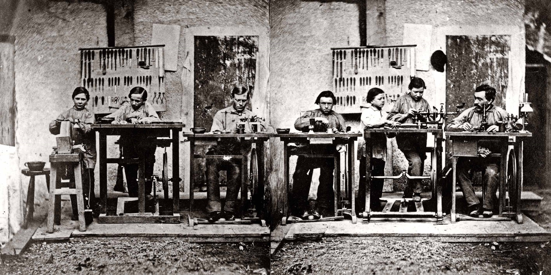 Foreman August Löber with mechanics and apprentices in 1864.
