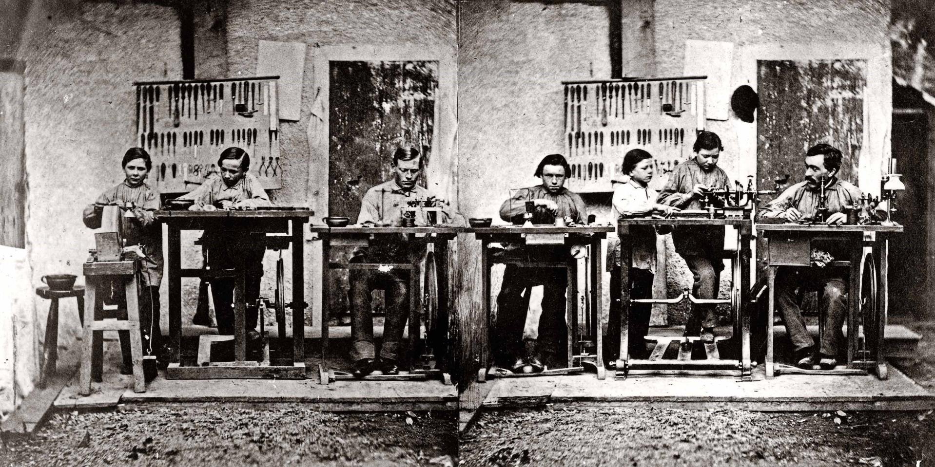 Foreman August Löber with mechanics and apprentices in 1864.