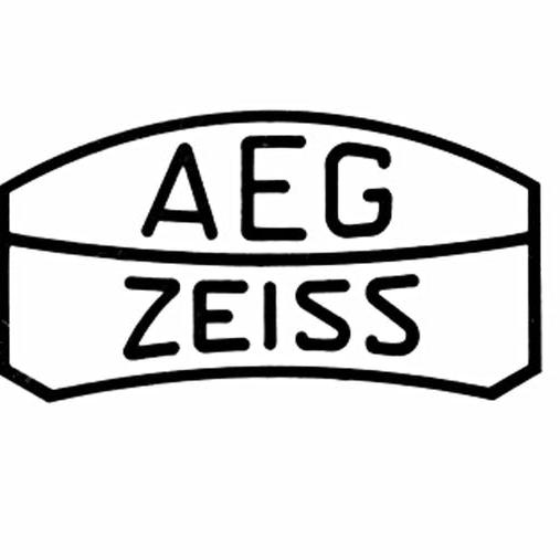 1942 - Début de la coopération entre AEG et ZEISS pour la microscopie électronique.