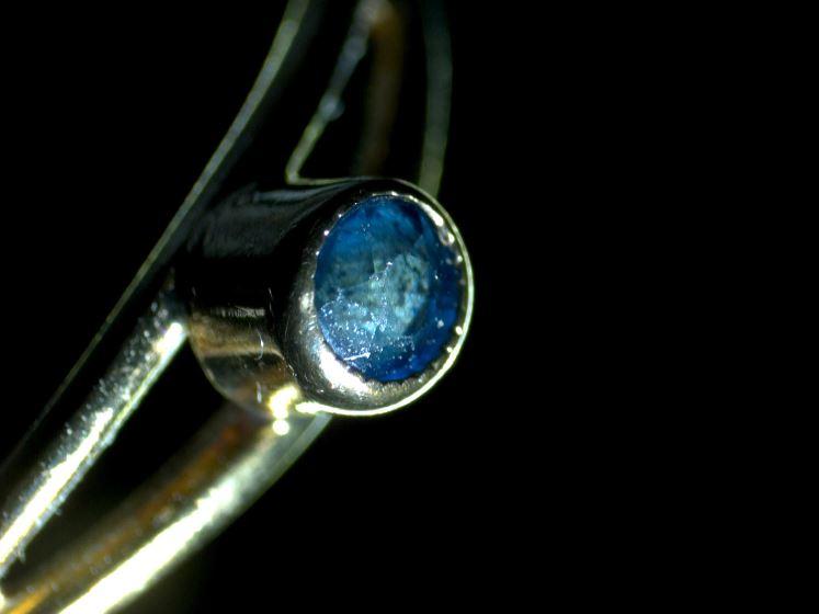 Bague en saphir, image capturée avec ZEISS Stemi 508