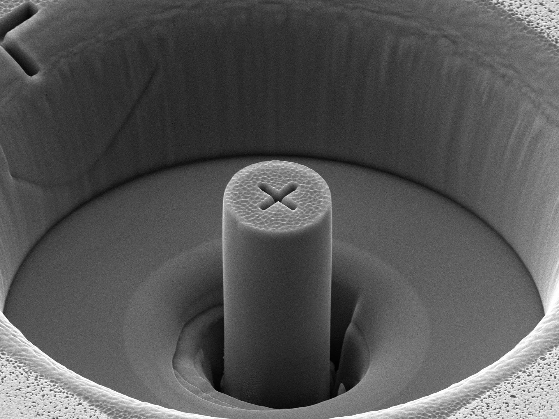 Parallel-Sided Cylinder with a Central Alignment Mark