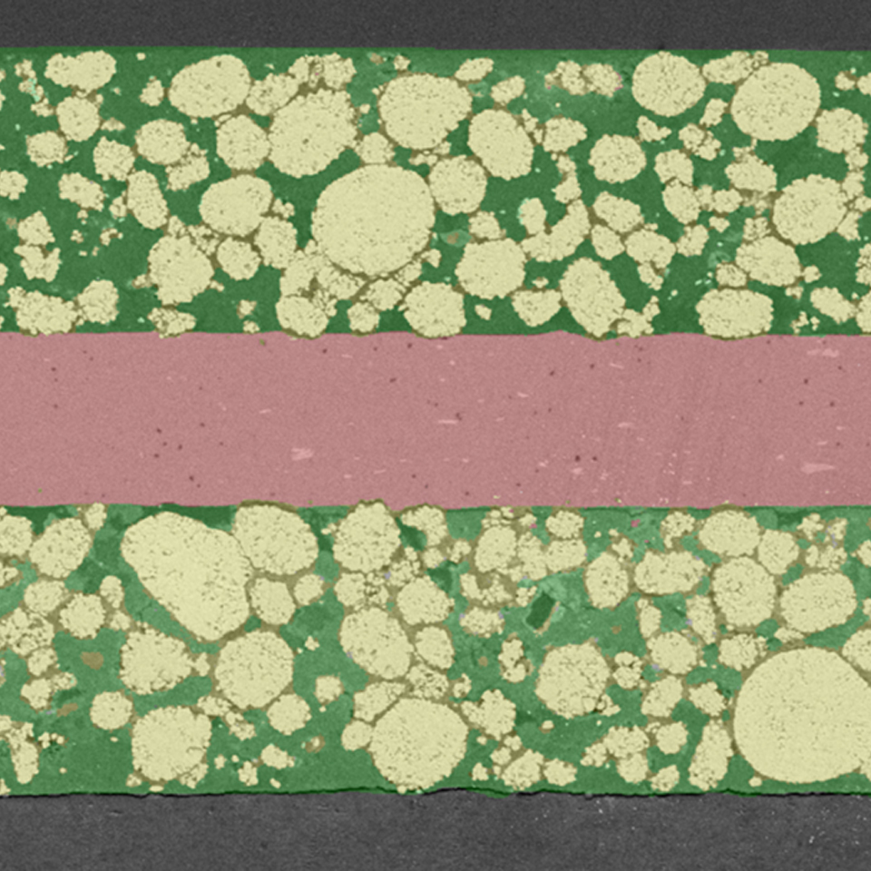 Kathode eines Lithium-Ionen-Akkus – analysiert mit KI