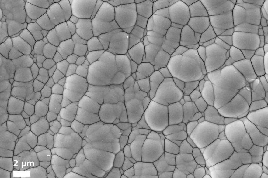 Corroded Nickel layer imaged with secondary electrons.