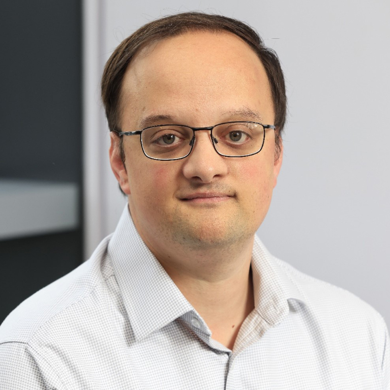 Headshot of Christopher Mills 
