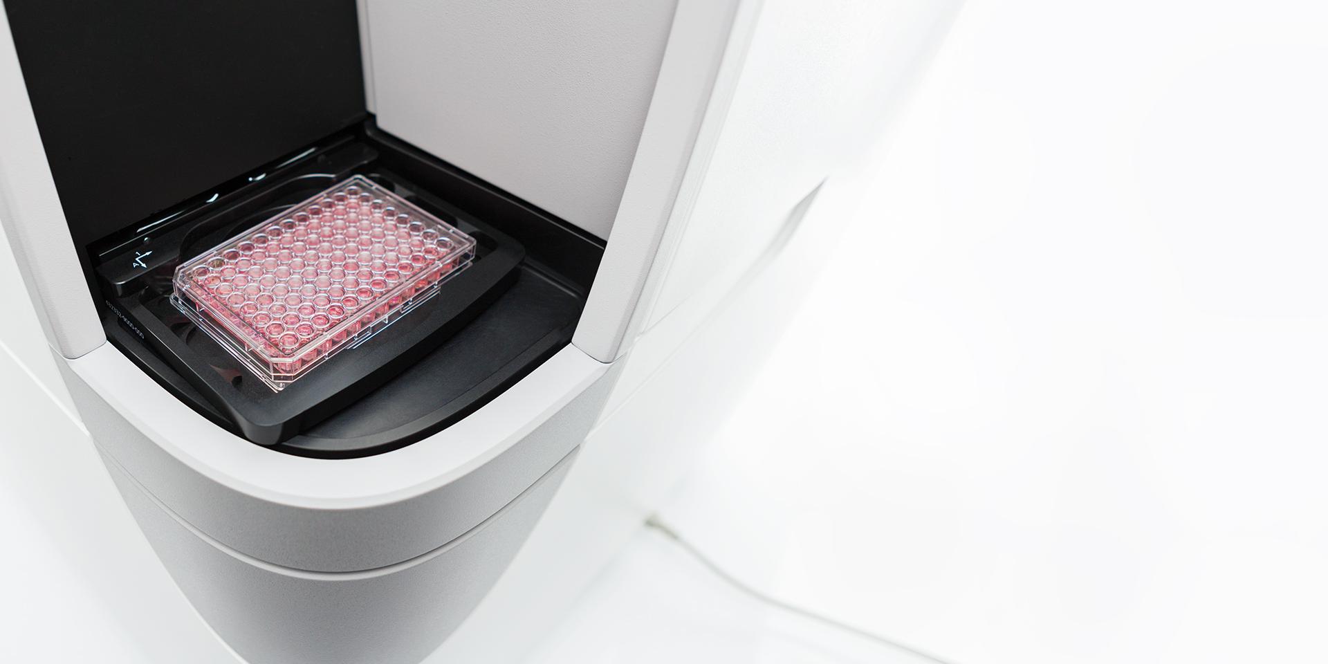 Image of the ZEISS Celldiscoverer 7 sample holder