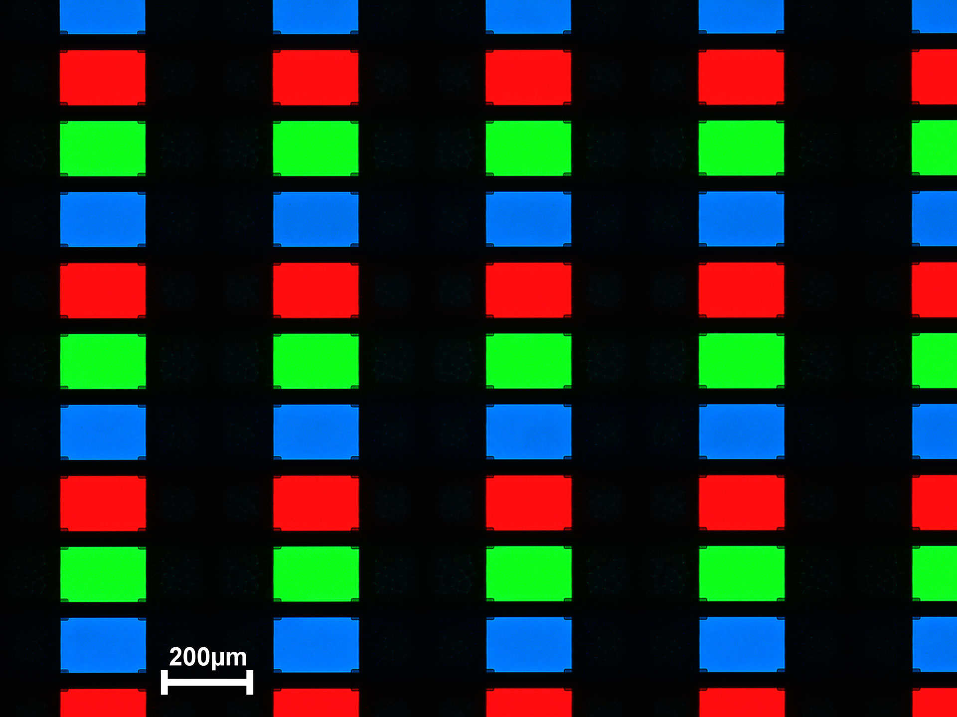 Écran TFT, champ clair, lumière transmise, éléments de pixel rouge, vert et bleu 