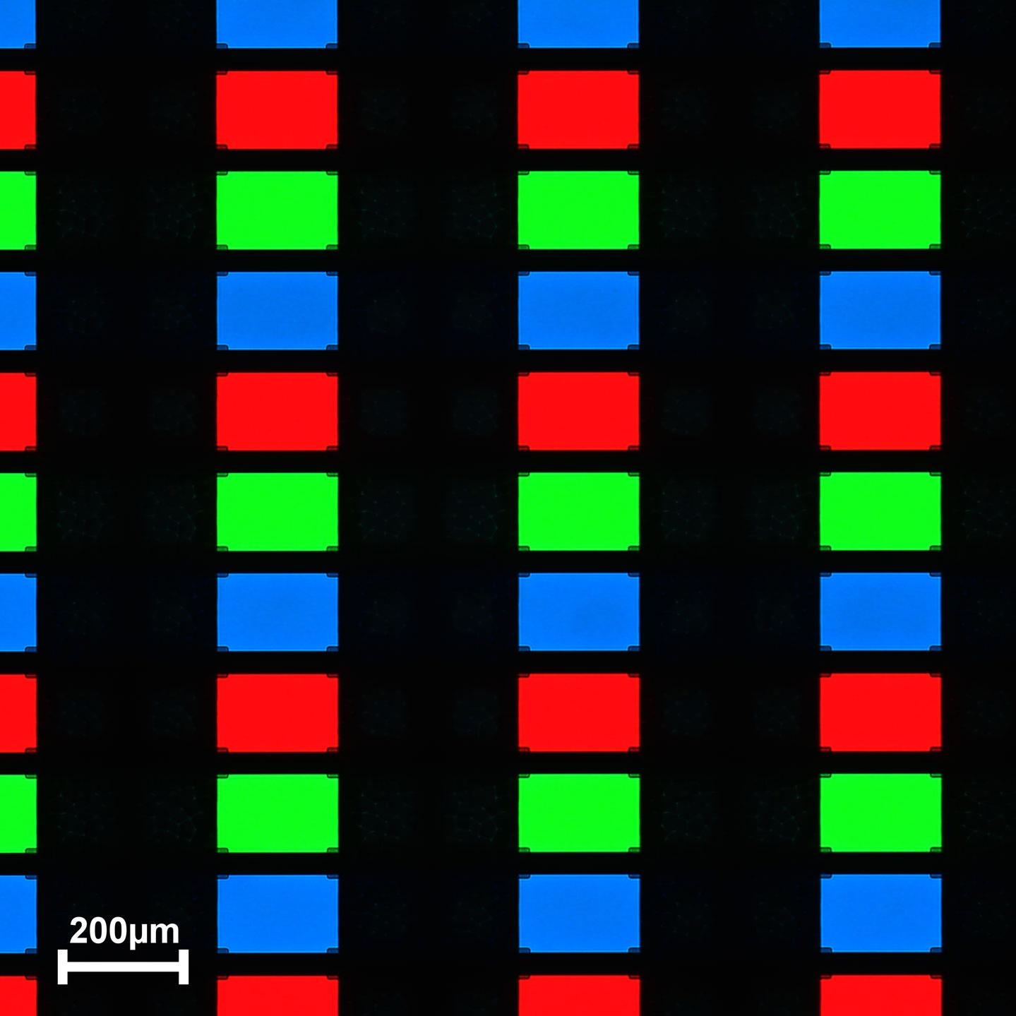 Écran TFT, champ clair, lumière transmise, éléments de pixel rouge, vert et bleu