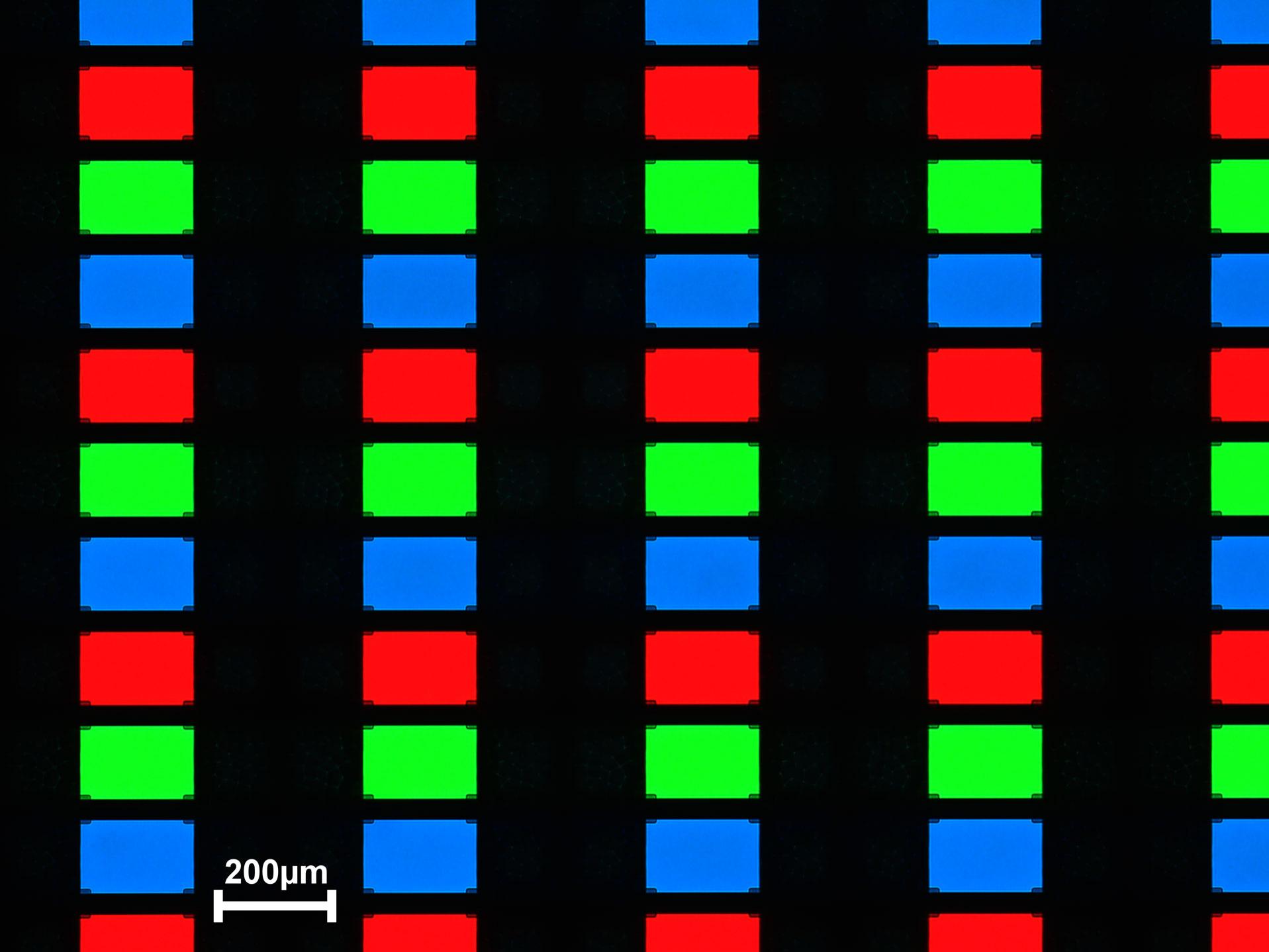 TFT显示屏，明场，透射光，红色、绿色和蓝色子像素