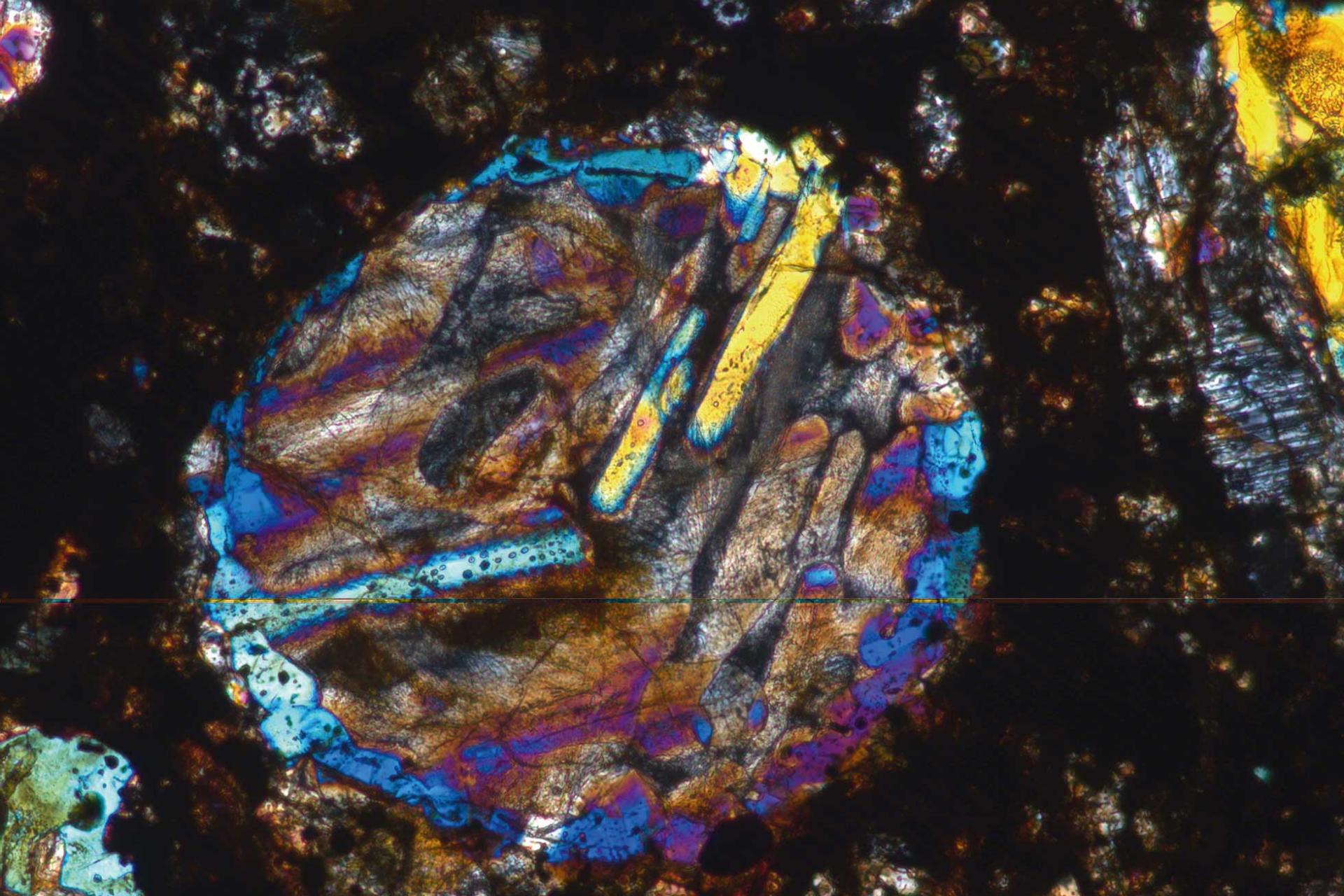 Bar olivine chondrule - Transmitted-light – Polarization. Objective: EC Plan-NEOFLUAR 10x/0.30 Pol​