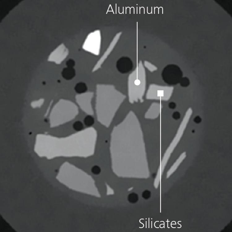 1回のエネルギースキャンの結果、アルミニウムとシリコンはほとんど同じであり（左側）、グレースケールのコントラストも非常に似ていることがわかります。