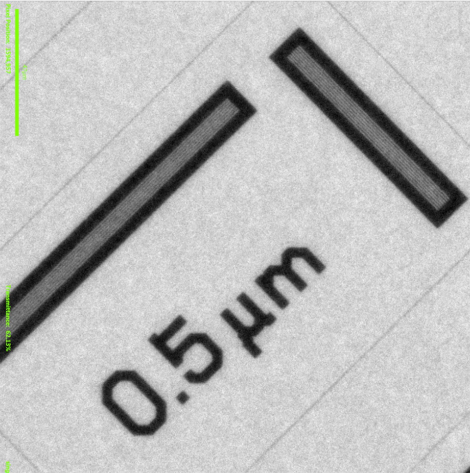Résolution spatiale réelle de 0,5 µm démontrée sur la cible de résolution JIMA  