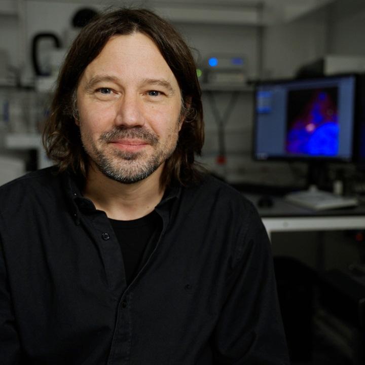 Dr. Serge Mostowy