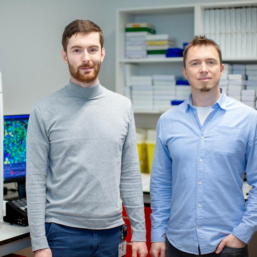 Dr. Benoit Duc and Dr. Spencer Watson with ZEISS Axioscan