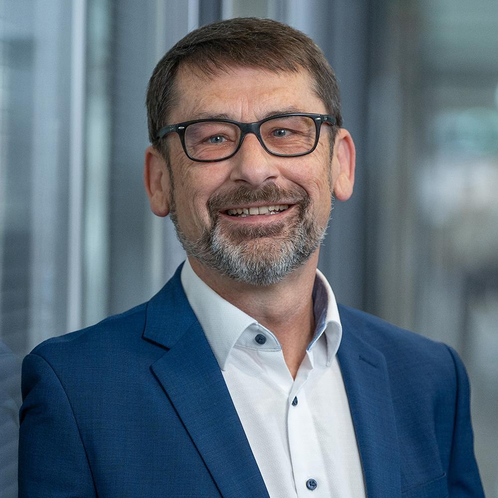 Portrait of Dr. Jens Werner as Head of Human Resource at ZEISS SMT in Oberkochen, Germany 