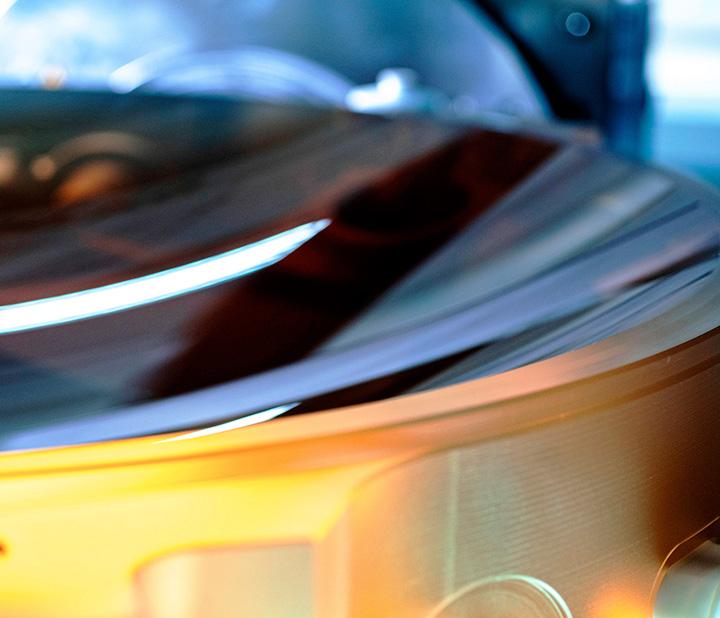 Image of an EUV mirror | (c) Deutscher Zukunftspreis / Ansgar Pudenz