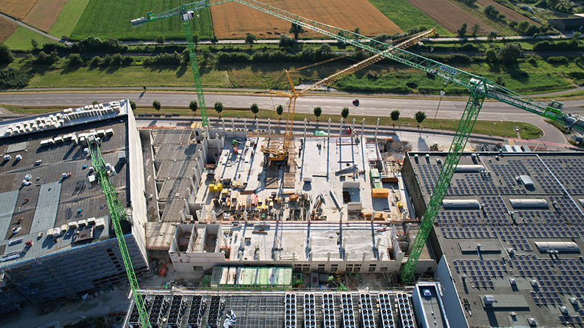 Ramp up of the ZEISS SMT wit a view from above on the site Oberkochen