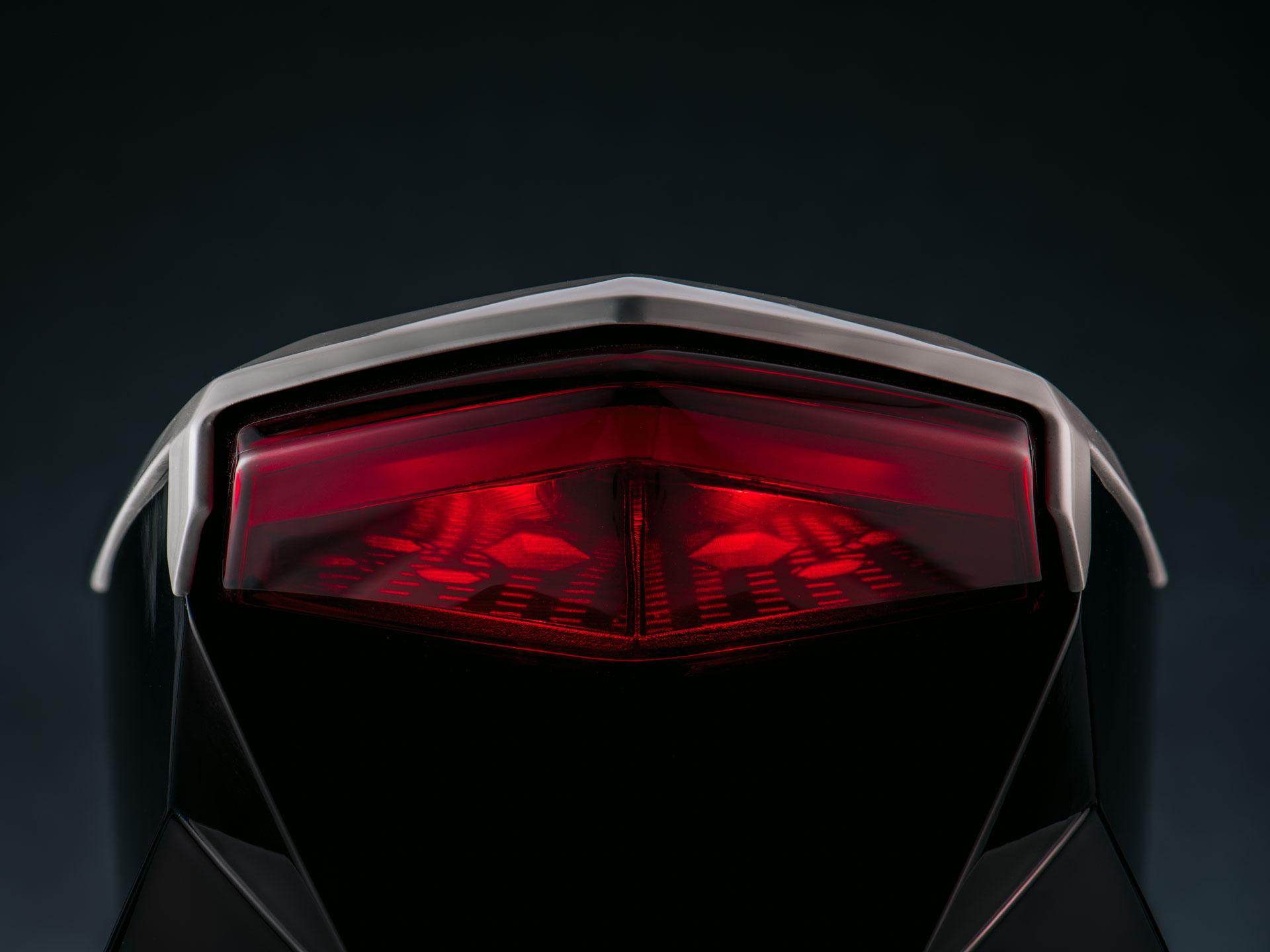 Communicating and customizing using light