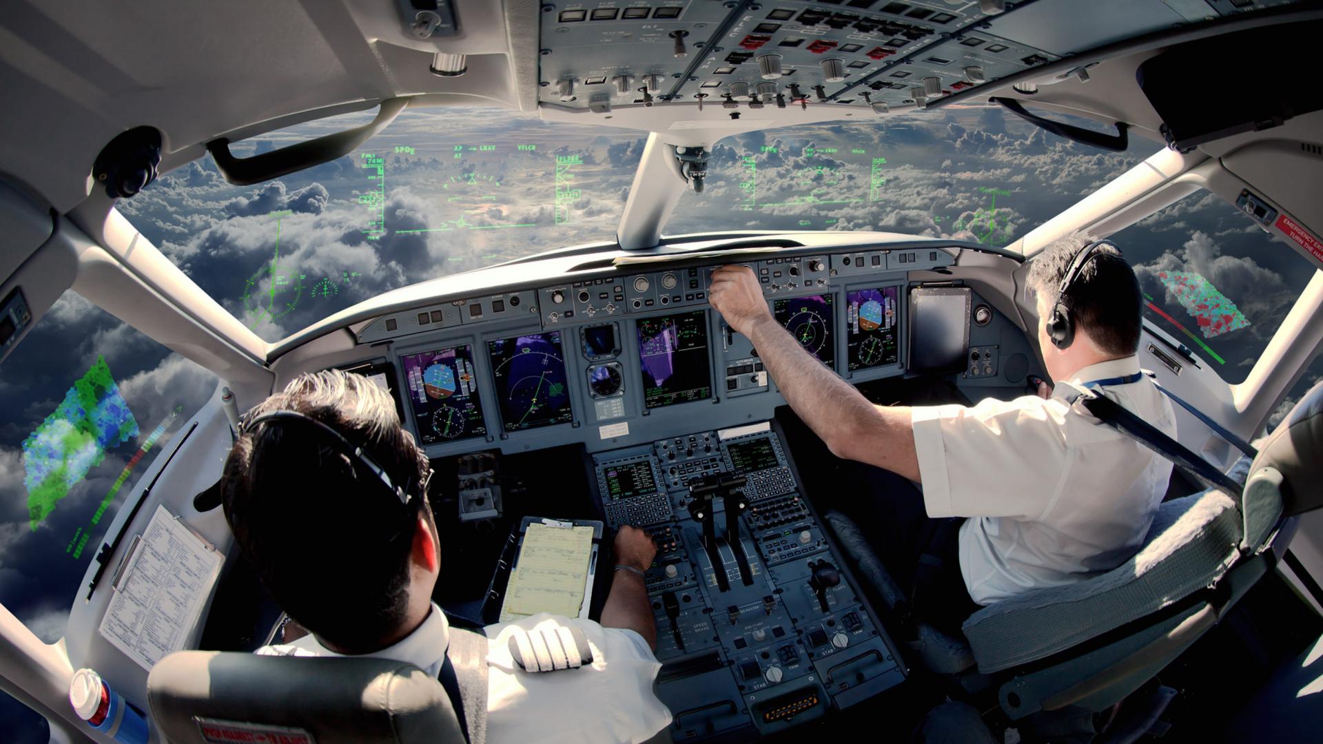 new avionics HUD technology from the pilot's point of view