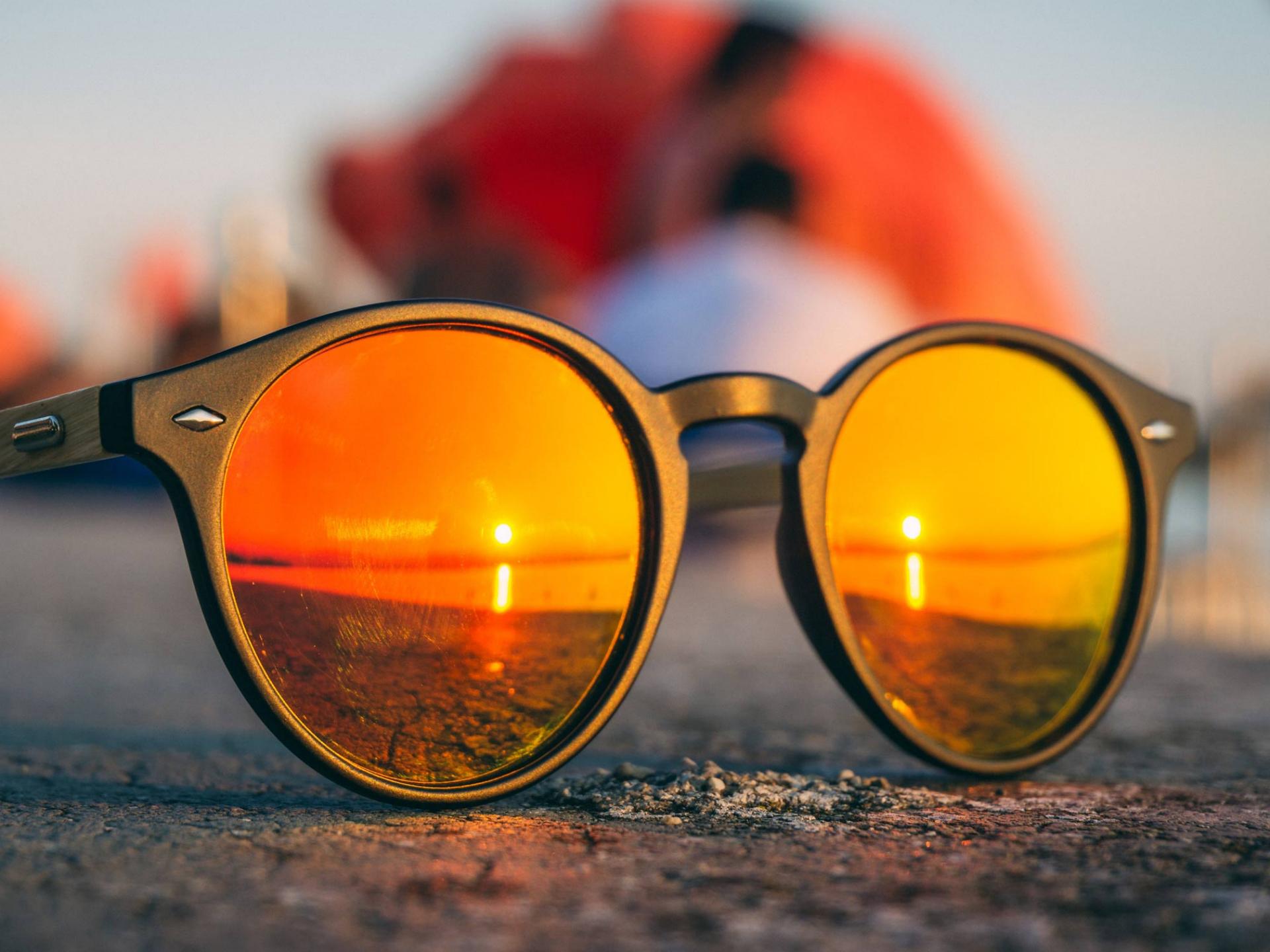 Image of lifestyle sunglasses with an acetate frame.
