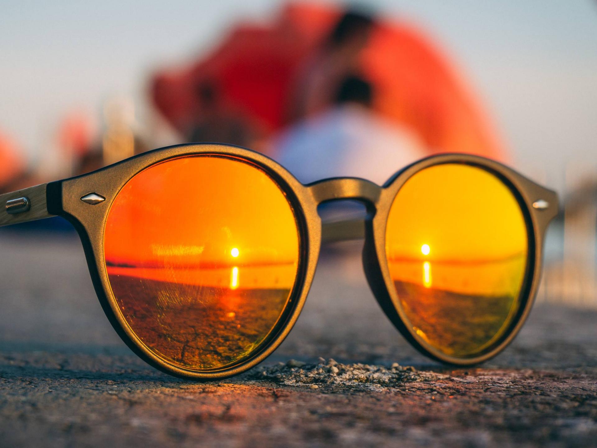 Image of lifestyle sunglasses with an acetate frame.
