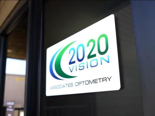 Glasses that can be seen in bluish light and have ZEISS lenses with BlueGuard lens material. Only a very reduced bluish reflection is visible on the lenses.